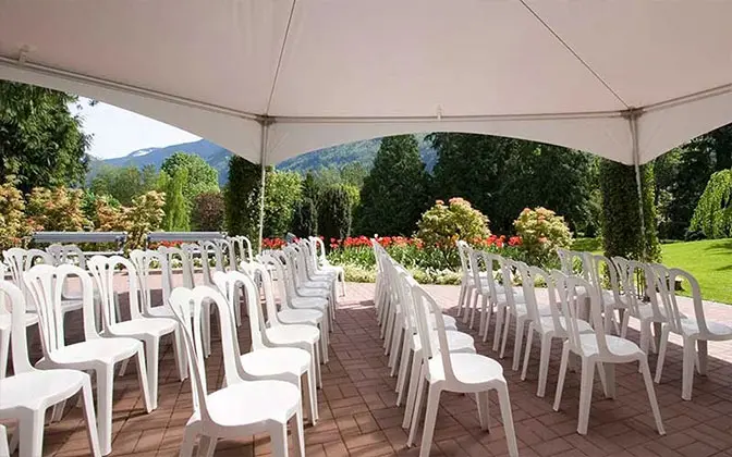 Alquiler de sillas y mesas para eventos en Valencia